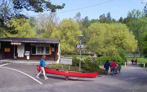Mit wenigen Schritten ist der Fluss erreicht